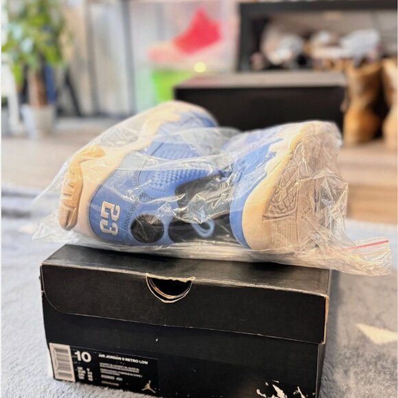 9.5/10 Size 9.5 - Nike Air Jordan 9 Low Retro "Pantone" Blue 832822-401 Rare - Picture 2 of 4